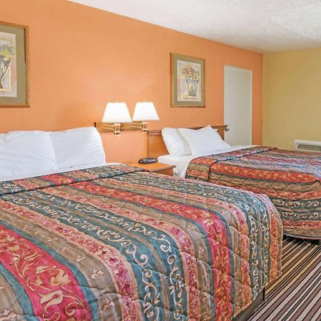 Days Inn By Wyndham Henrietta/Rochester Area Ngoại thất bức ảnh